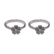 925 Sterling Silver Oxidised Flower Design Toe Rings for Women - Taraash